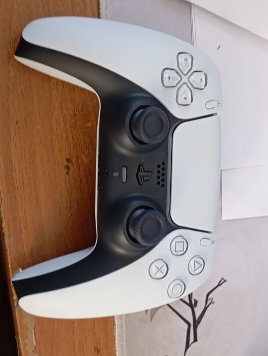 Продам Playstation 5 Slim 1 TB