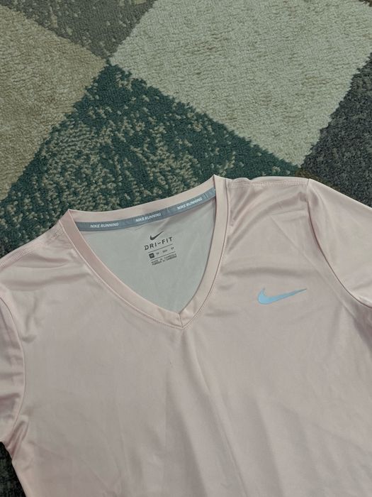 Дамска тениска Nike