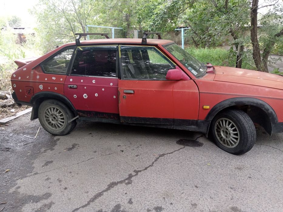 Продам автомобиль москвич 2141