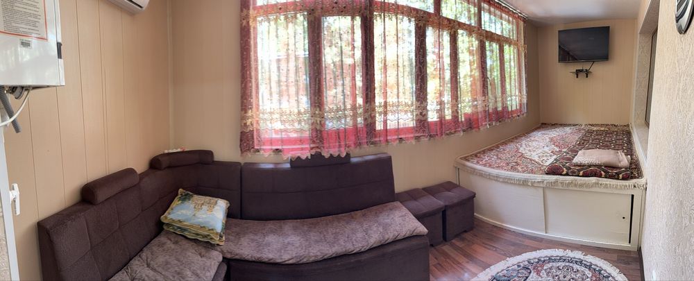 Продам свою 3-х комнатную квартиру возле центрального базара