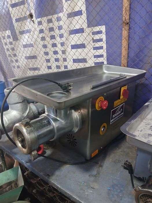 Mesarubka 22 lik 220v