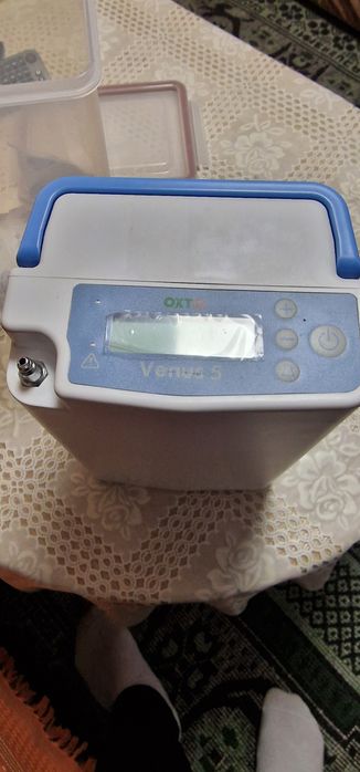 Vând  trei  buc .concentrator de oxigen PHILIPS de 5litri, Devibiss de