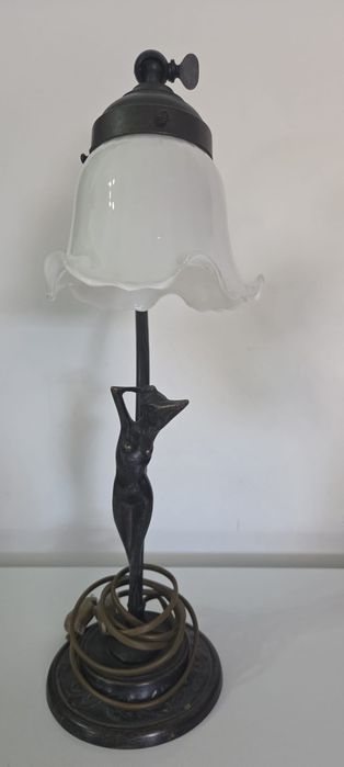 Vând lampa din alama maro