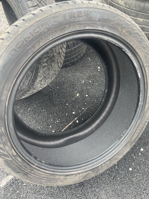 2 бр Гуми зимни 285/40/20