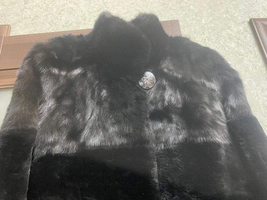 Шуба мутоновая б/у