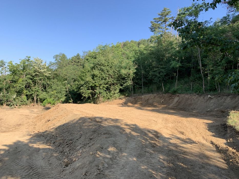 Услуги с комбиниран багер и самосвал Казанлък