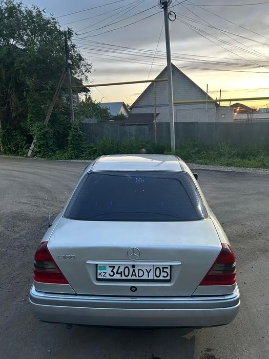 Mercedes C180 W202