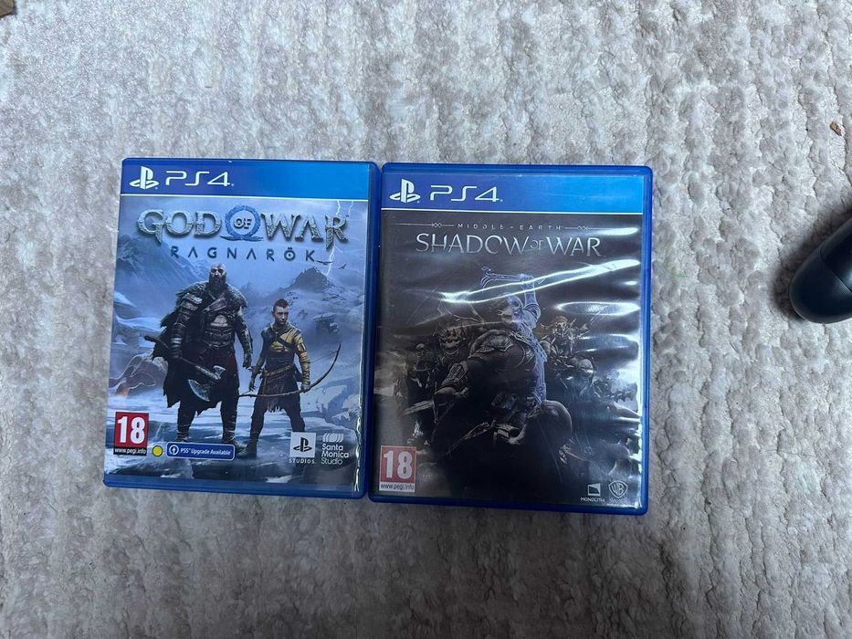 Playstation 4 Slim 1TB (PS4 Slim) + 2 manete + statie incarcare manete