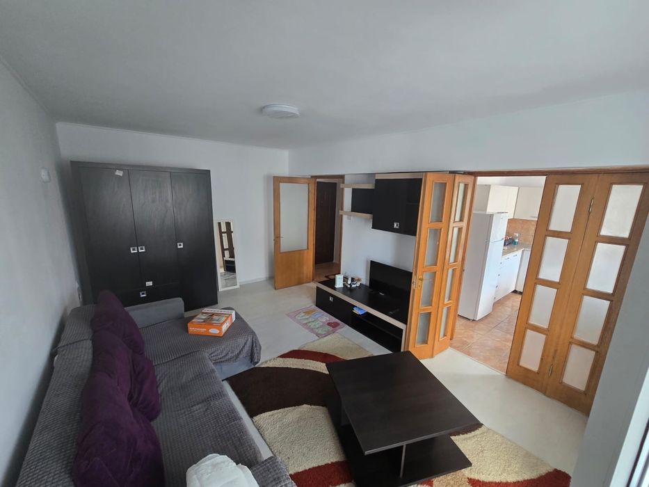 Garsoniera de închiriat