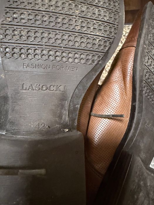 Продавам кожени обувки