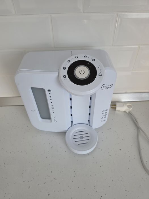 Aparat pentru pregatirea laptelui praf Tommee Tippee