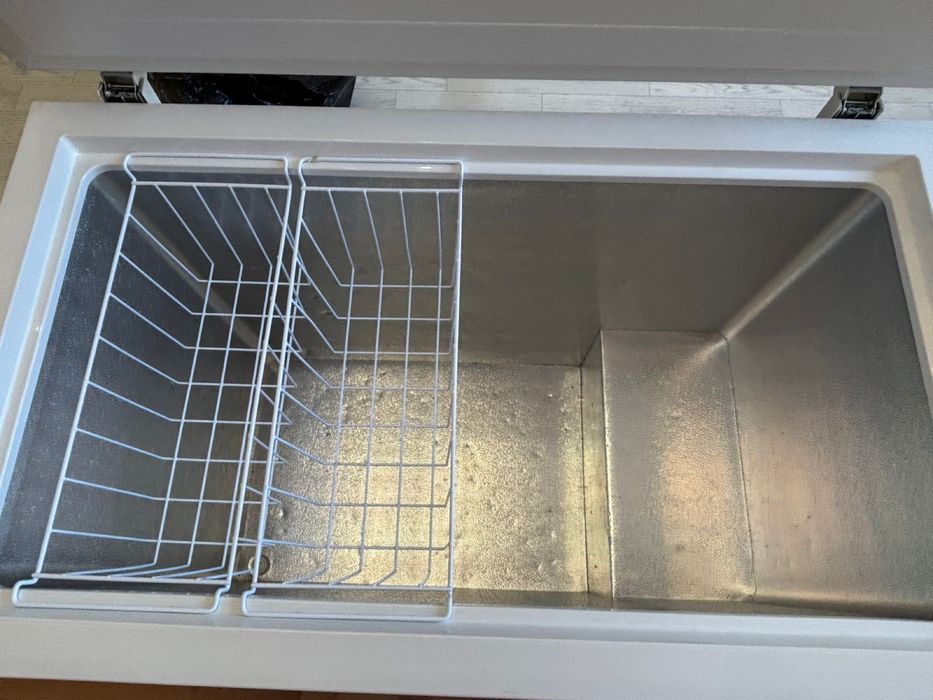 Продам морозильник