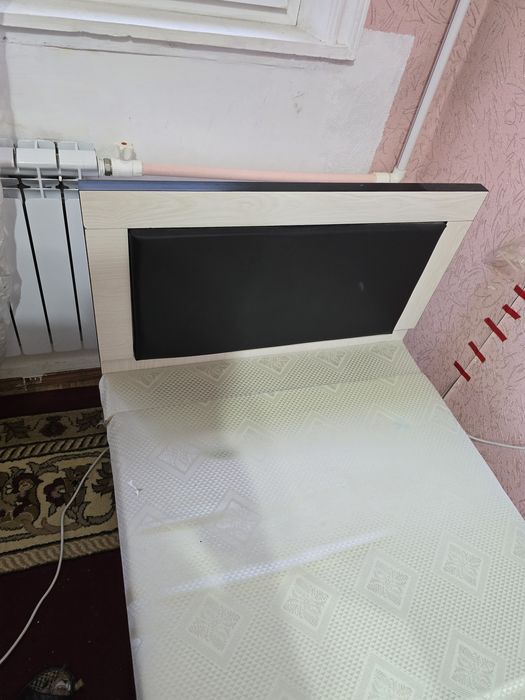 Срочно продается диван кровать в отличном состоянии