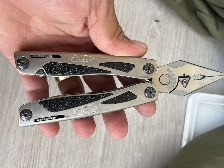 Multifunctional Gerber mp 800 legend