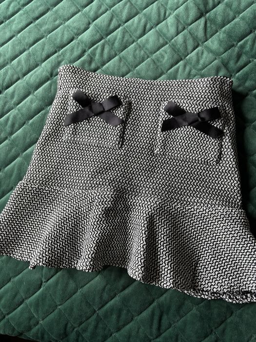 Пола Avin с панделки