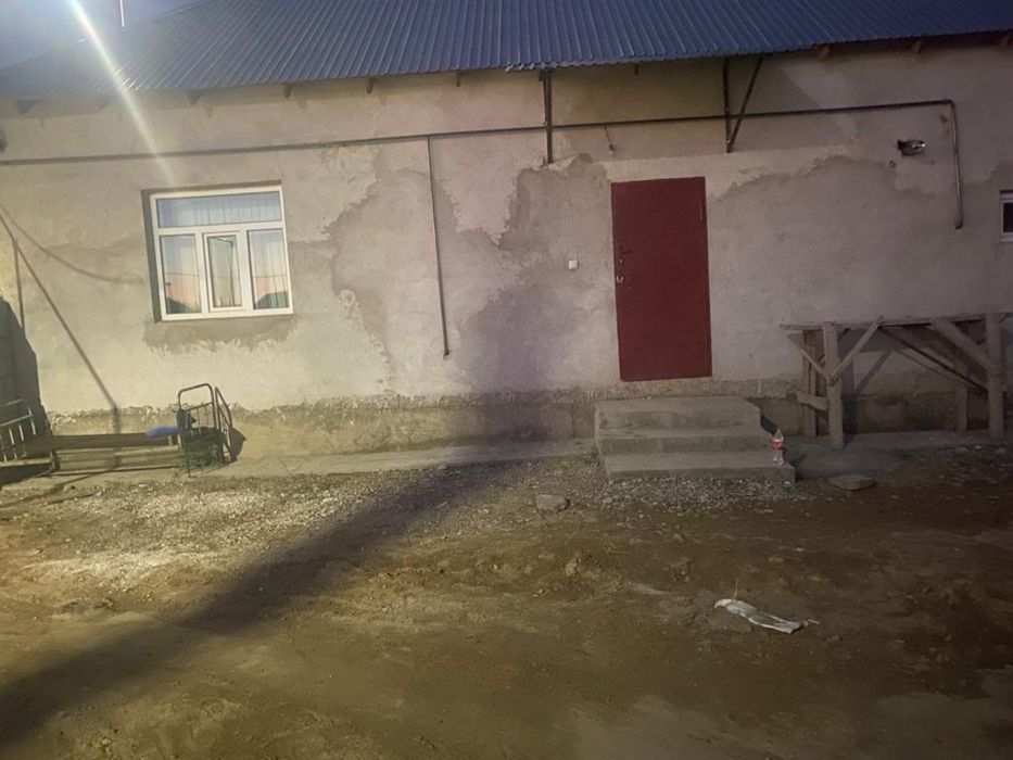 Жер үй сатылады.