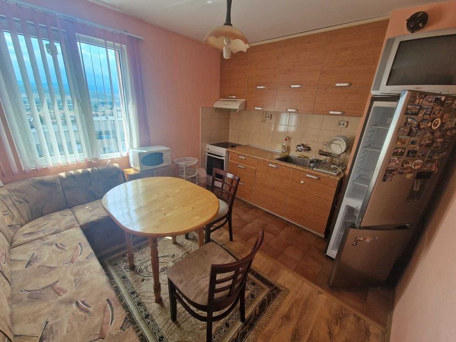 Двустаен апартамент за продажба в кв. Струмско, гр. Благоевград