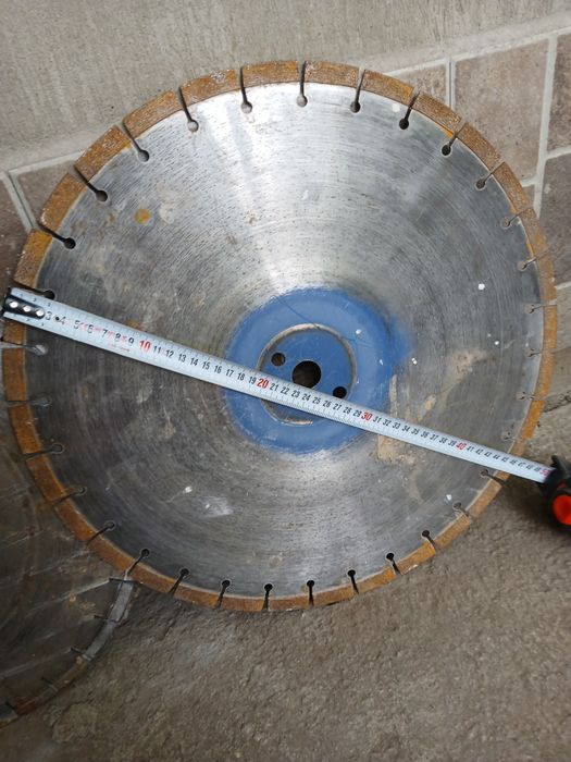 Discuri diamantate pentru taiat beton