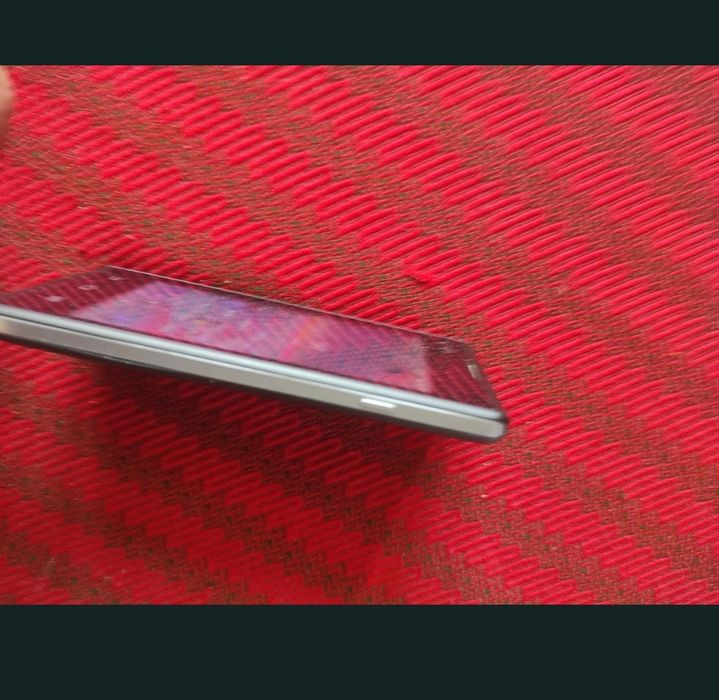 Telefon cu touchscreen cu camera video