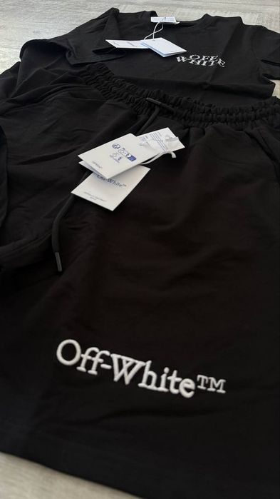 Compleu de bărbați