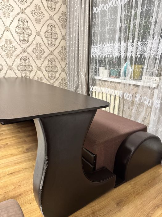 продам диван-кровать +стол