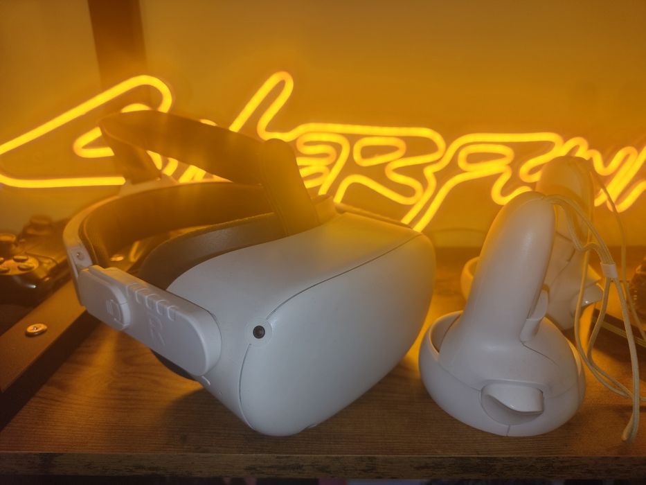 VR гарнитура Oculus Quest 2 128 Gb