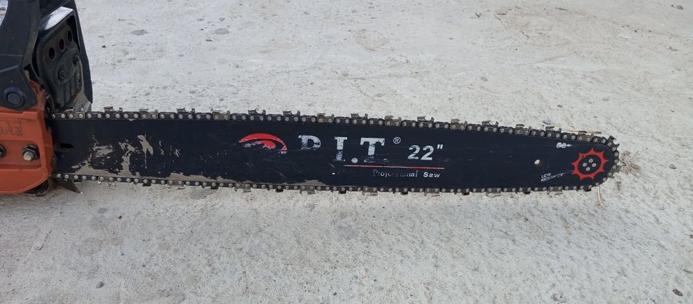 Продам Бензопилу P.I.T