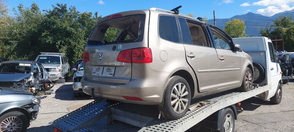 VW Touran 2.0 TDI Фолксваген Туаран на части!!
Юли 2011
