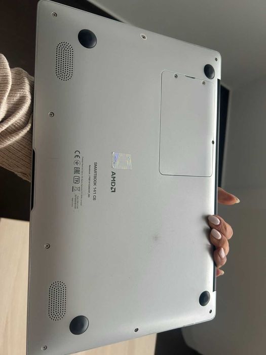 Лаптоп Prestigio