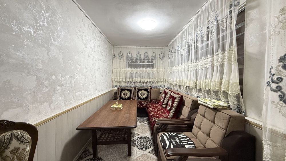 Ховли уй сотилади арзон нархда