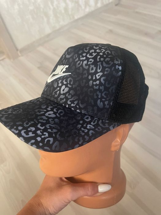 Sepci Nike, adidas noi