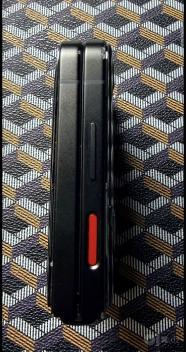 Vertu IRONFLIP, 12/512 ГБ, 2 SIM