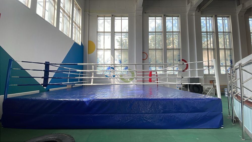 Ринг для бокса и для зала