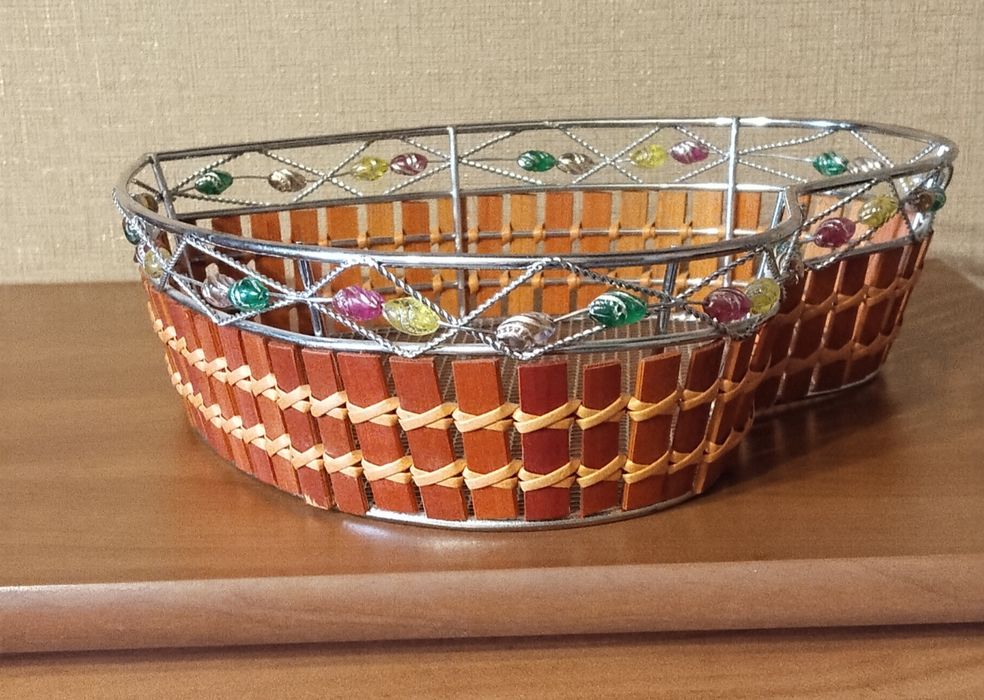 Конфетницы 3 штуки.