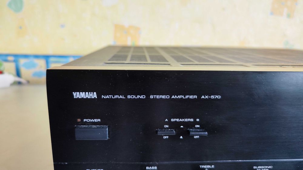Стерео усилвател Yamaha AX-570
