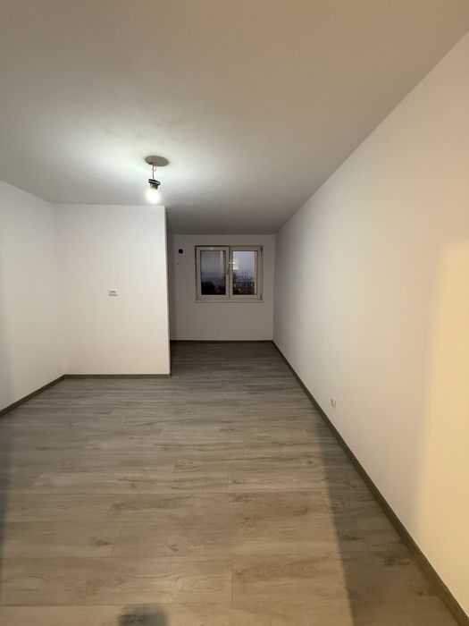 Garsoniera de vanzare