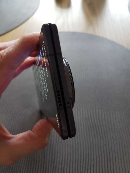 Honor Magic V5 ЧИСТО НОВ