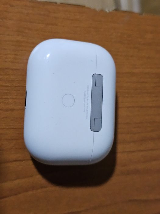 Airpods Pro 1 Apple (case nefunctional)
