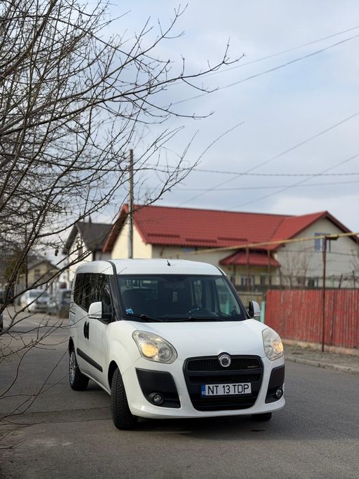Fiat Doblo   2010