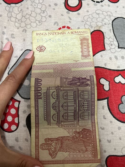 Bancnote vechi cu semiluna și alte modele