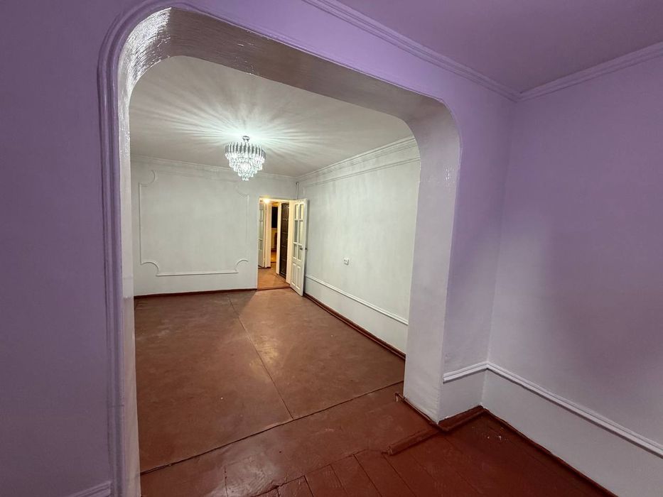 Срочно!!! От Собственника Продается квартира 2х комнатная В Микрайоне