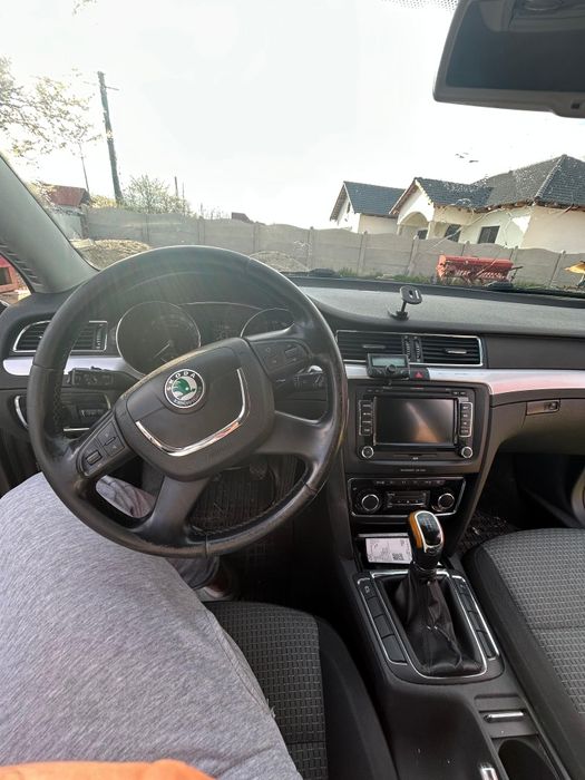 Skoda Super Combi 2011 manuală -spatiosa, întreținută, Preț bun