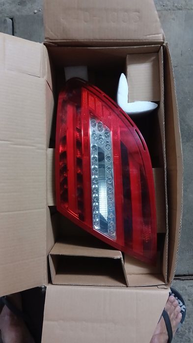 Десен стоп за Мерцедес w204 седан
