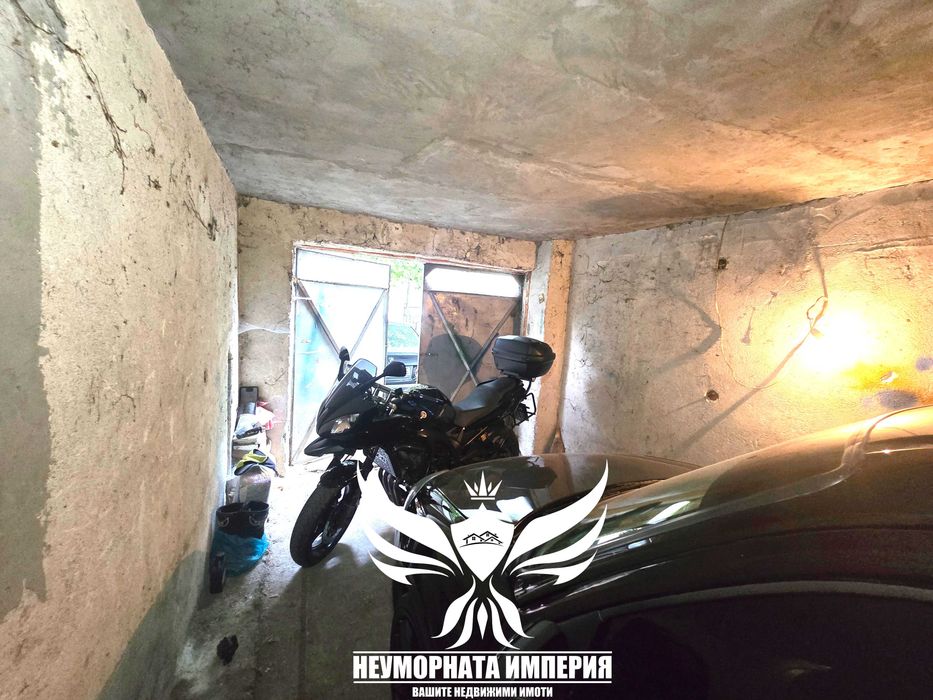 Продавам гараж/магазин/помещение/офис 42кв.м. в гр.Асеновград в кв.Казармата