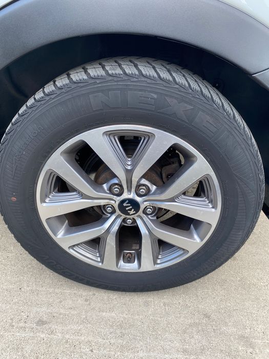 Продавам зимни гуми NEXEN WinGuard 225/60 r17