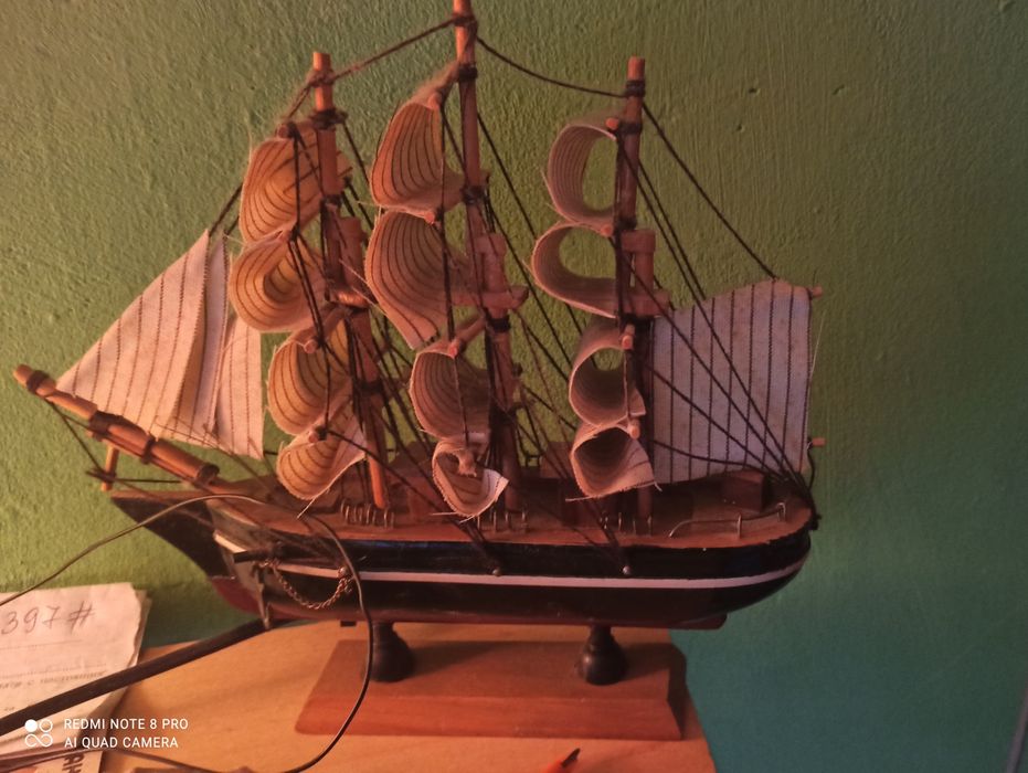 макетен дървен кораб