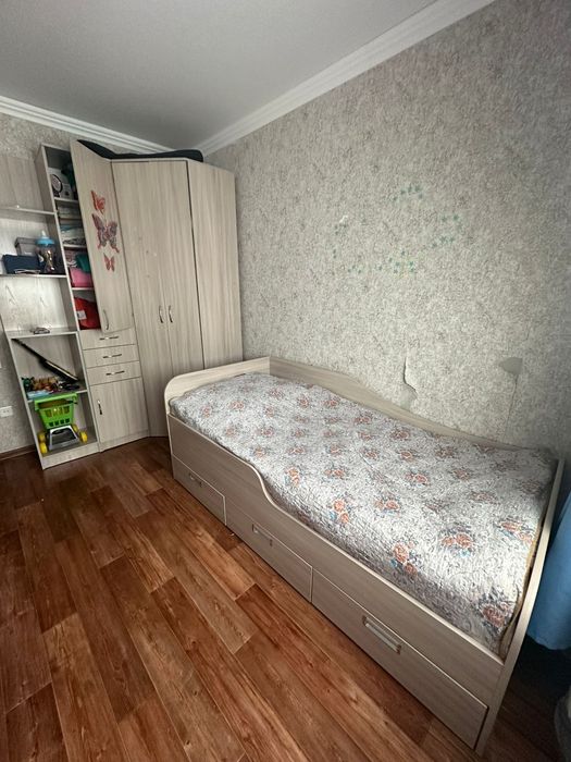 Продам детский гарнитур (подростковая)