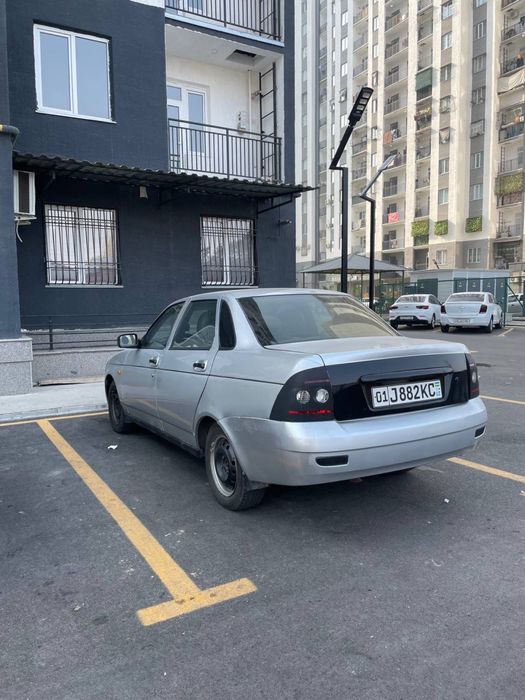 Продается приора