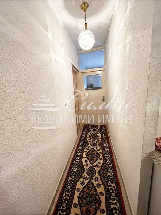 Продава се Тристаен апартамент в Шумен, Боян Българанов 2 - 85 кв.м за 591 €/кв.м - Снимка #11