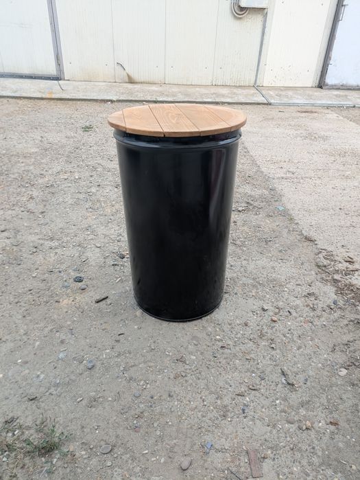 Butoi pentru terasa bar